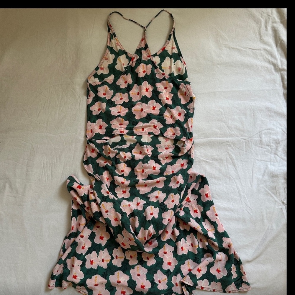 Acacia maxi dress. SILK. Mahalo print. Like new.